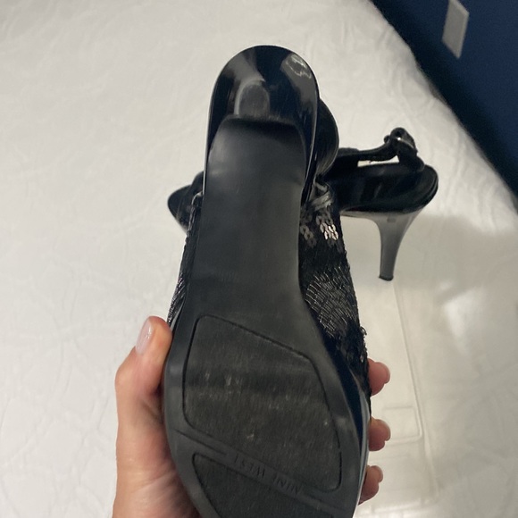 Black sequin and patent leather platform sandals . - Picture 5 of 5